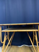 Bureau en rotin, le plateau peint en verre avec une tablette… (photo 6)