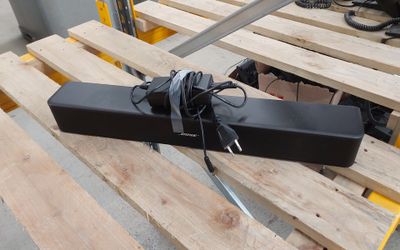 an image of a piece of equipment that is sitting on a pallet
