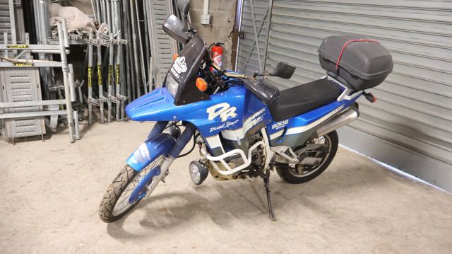 Moto SUZUKI DR 800S MONO DUYAL SPORT, immatriculé EZ-116-SE, 1ère...