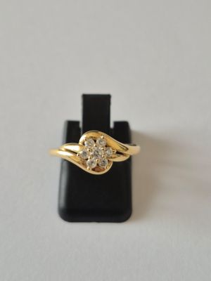 BAGUE en or jaune 750°/000 ornée de 7 petits brillants en se…