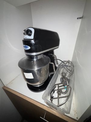 an image of a kitchen aid mixer on a kitchen counter