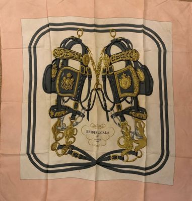Foulard Hermès Carré 90 "Sa Majesté Regina" - Occasion Très Bon état, Multicolore, Unisexe