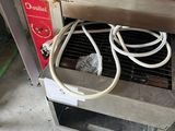 l'image d'une machine posée sur le sol