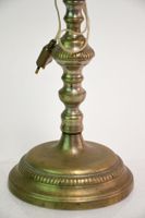 Paire d'anciens pique-cierge montés en lampe en laiton à déc… (photo 3)