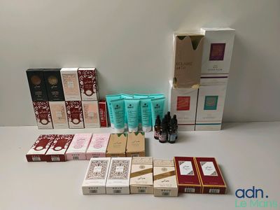 Lot de 39 produits cosmétiques de diverses marques dont : AV…