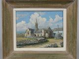 une peinture à l'huile représentant une église dans un champ, avec le ciel en arrière-plan