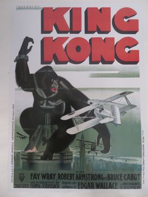 Affiche du film « King Kong » représentant un gorille avec un avion en arrière-plan