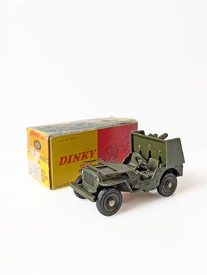 DINKY TOYS France, Ref 828. Véhicule miniature "Jeep Porte-f…