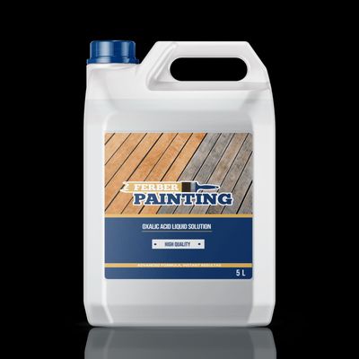 un gallon de peinture pour parquet sur fond noir