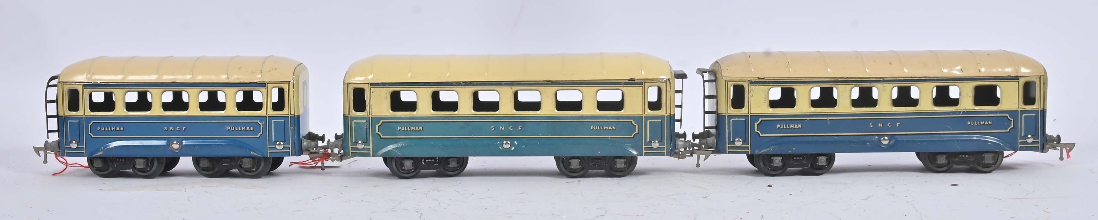 Objets d'art & Curiosités