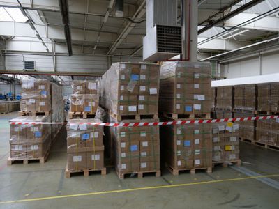 66 Palettes Composees DE Moteurs, Composant Electroniques