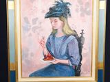 tableau représentant une femme en robe bleue, assise sur une chaise devant un chevalet