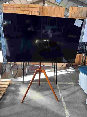 1 Téléviseur grand écran sur pied THOMSON - Frais de vente judiciaire  - Photo 1