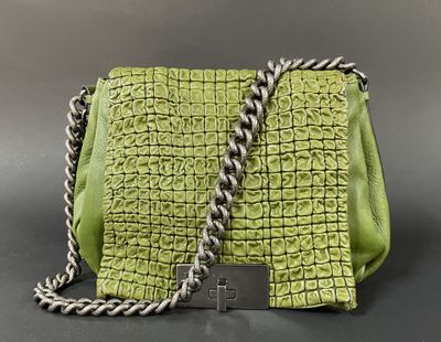 chanel lime green quilted leather shoulder bag with chain strap