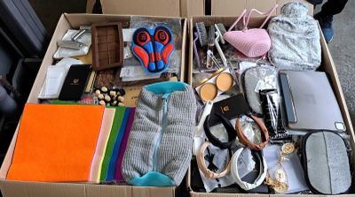 118 / 1 palette de 176 kg de mix (gants attrapes-poils…