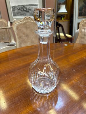 Carafe en verre taillé