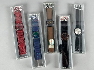 Ensemble de 5 montres POP SWATCH supposées neuves, dans des …
