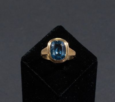 Bague Or Spinelle. Bague en or jaune 585/°° ornée d'un spine…