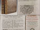 un gros plan d'un vieux livre sur lequel figure l'image d'un lion