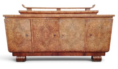 Important buffet en placage de noyer Circa 1940