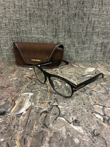 Paire de lunettes de soleil Tom Ford, modèle Buckley, avec correc...