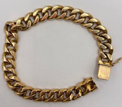une image représentant un bracelet en or muni d'un fermoir