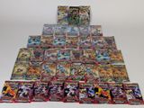 une pile de cartes pokemon posées les unes sur les autres
