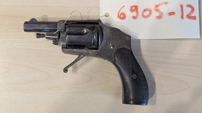 Revolver hammerless de type « velodog », barillet 6 coups, c…