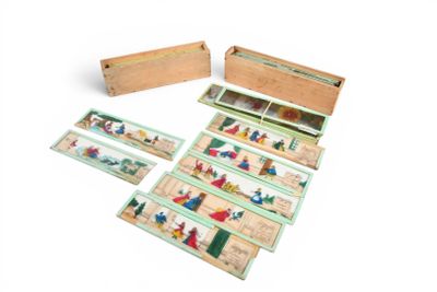 une boîte en bois contenant un jeu
