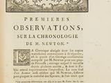 un vieux livre sur lequel figure l'image en noir et blanc d'un oiseau