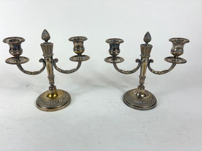 paire de candélabres anciens en laiton