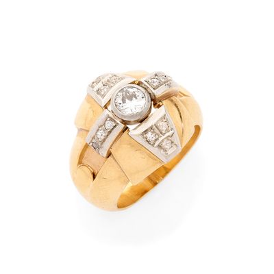 une bague en or 18k et diamants