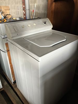 Lave-linge GENERAL ELECTRIC Ten Cycle Two Speed Washer.