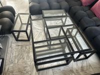 Ensemble de tables basses gigognes emboitables formant une t… (photo 2)