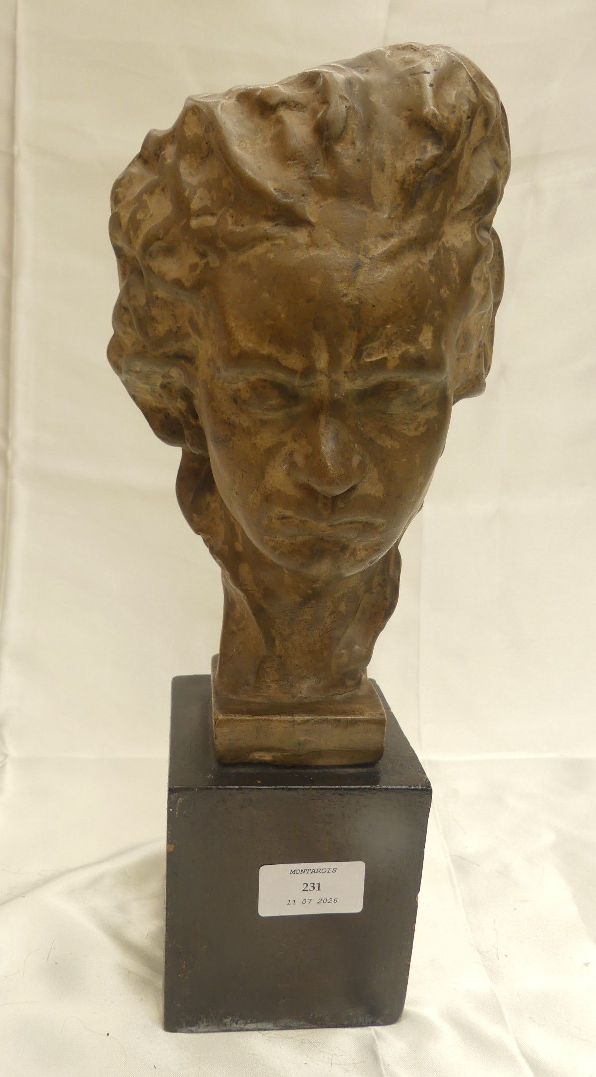Buste de Beethoven Plâtre Reposant sur un socle en plâtre H. : 35 cm L. : 13 cm