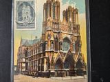 une photo d'une carte postale représentant une cathédrale