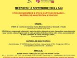 une affiche jaune sur laquelle figure la photo en noir et blanc d'un homme à vélo