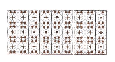 une image représentant un ensemble de quatre carreaux marron et blancs