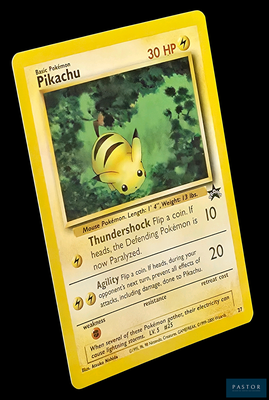 une carte Pokémon jaune sur laquelle figure l'image d'un poisson