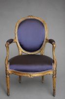 Suite de quatre fauteuils cabriolet en bois mouluré, sculpté… (photo 2)