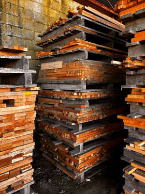 Lot de bois sur Palette