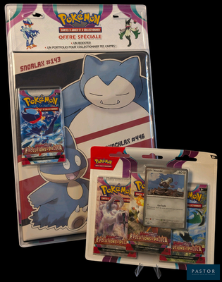 une boîte de cartes Pokémon et un porte-cartes