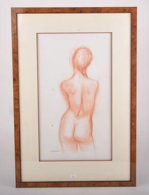 un dessin représentant une femme nue debout devant un fond blanc