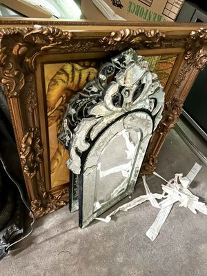 a picture of a picture frame with a clock on top of it