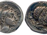 six types différents de pièces d'argent sont représentés sur un fond blanc