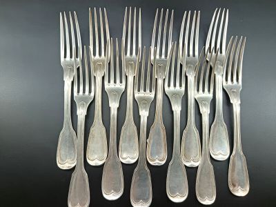 Ménagère de couverts en argent (12 couverts).