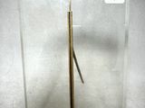 vitrine en verre plaqué or avec une poignée en laiton et une poignée