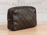 louis vuittou toiletry bag in monogram canvas