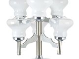 une photo d'une lampe de table sur laquelle sont posées cinq lampes