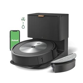 un aspirateur robot noir avec une télécommande et une boîte